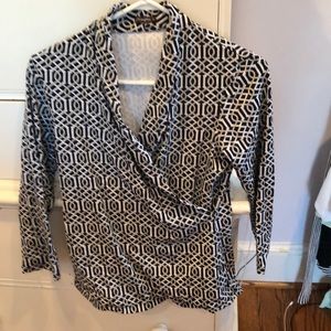 J. McLaughlin Faux Wrap Top. Blk/gray/white. Med.